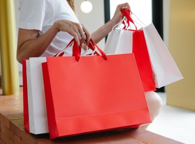 Top Fashion Brands to Visit Before the Season Ends