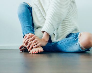 How to Sell Feet Pics Online With Ease? The Ultimate Guide