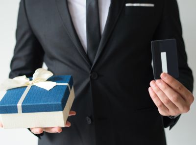Best Gift For Men Under $50 To Surprise Your Loved One